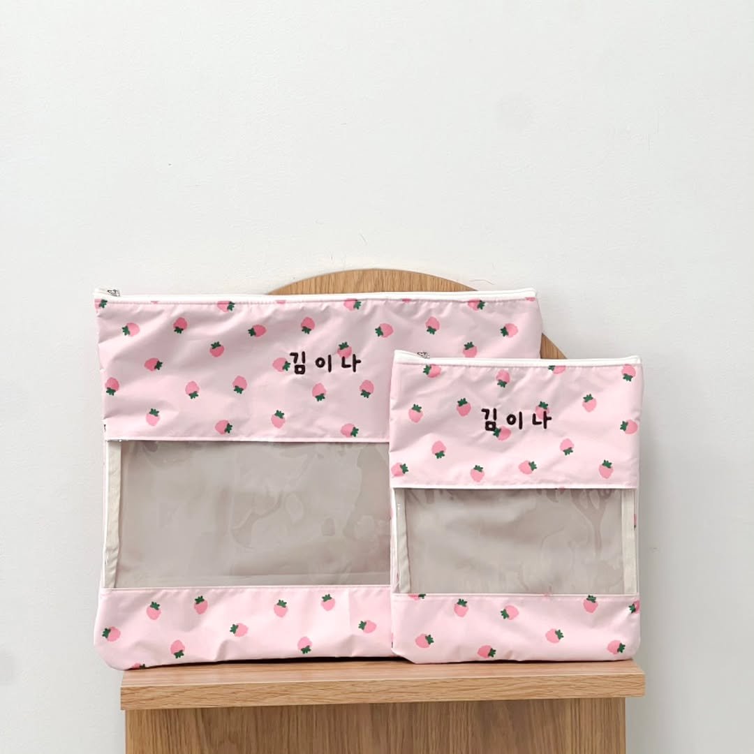 Photo by 죠니팩토리 | 패브릭소품샵 on January 26, 2026. May be an image of pencil case, drawstring, pouch and text that says '이 깊이나 이 김 이 4'.