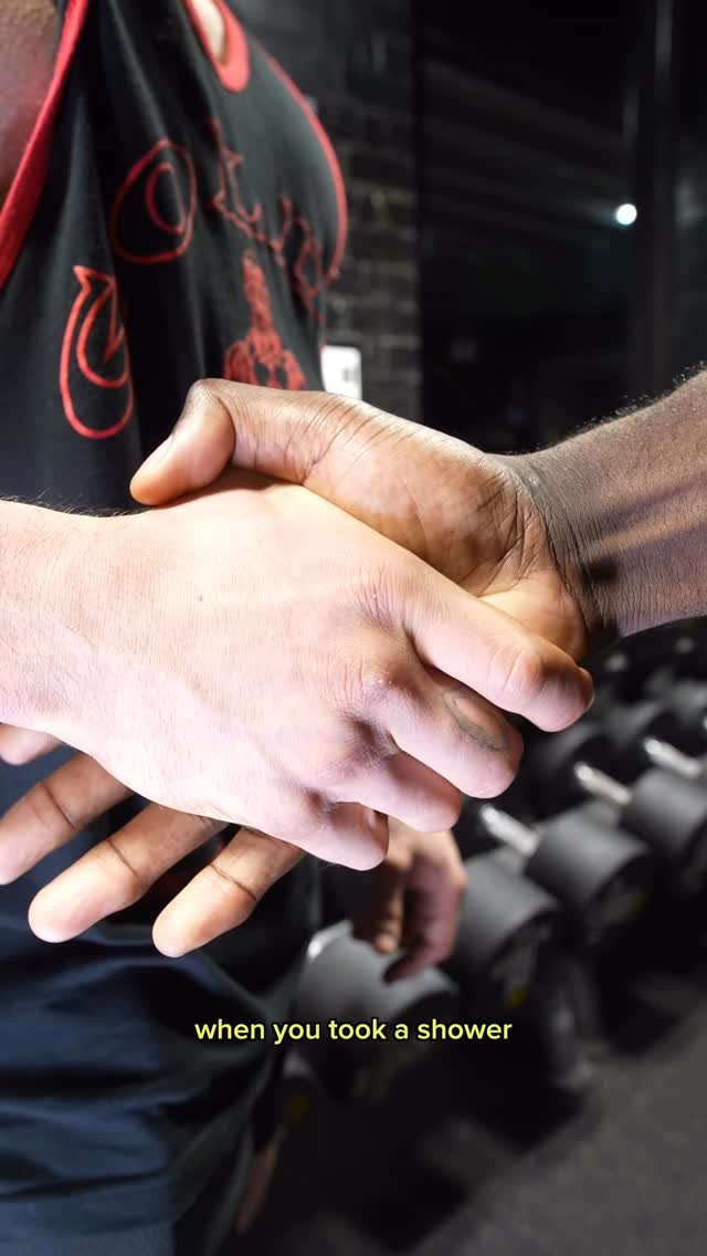 johnymuenster 게시물 이미지: When he Follows You 😰
-
@johnymuenster