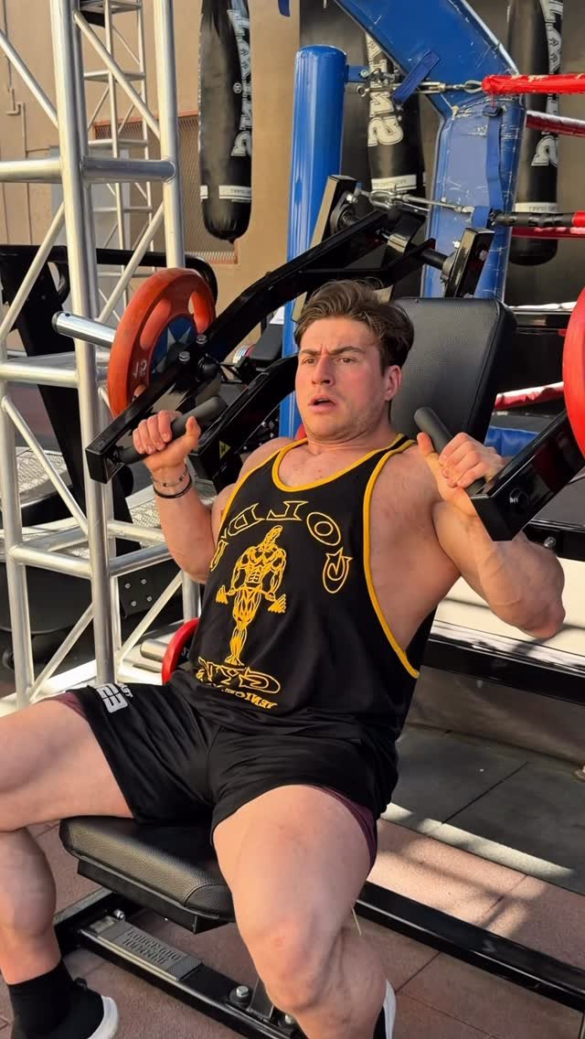 johnymuenster 게시물 이미지: Why are we even screaming?😭

…

#bodybuilding...