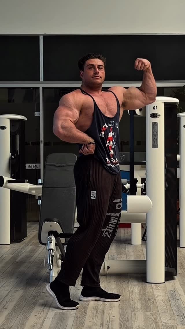 johnymuenster 게시물 이미지: Inspired by a Legend!⚜️
Who’s your...