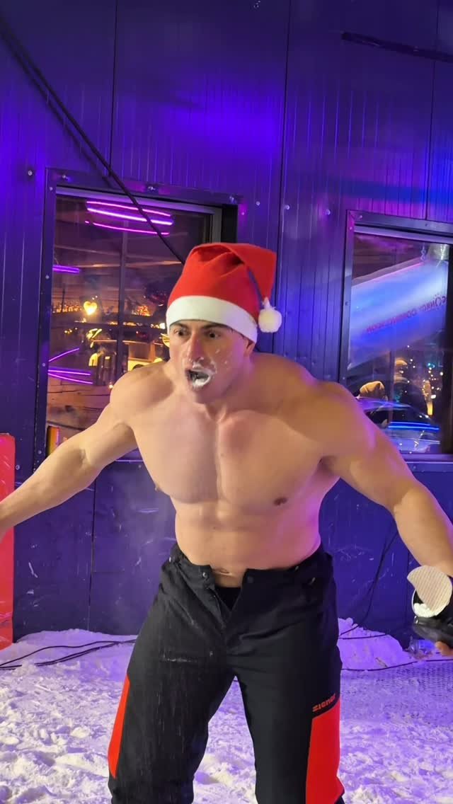 johnymuenster 게시물 이미지: Bodybuilder goes skiing. ⛷️ 
No, it was not...