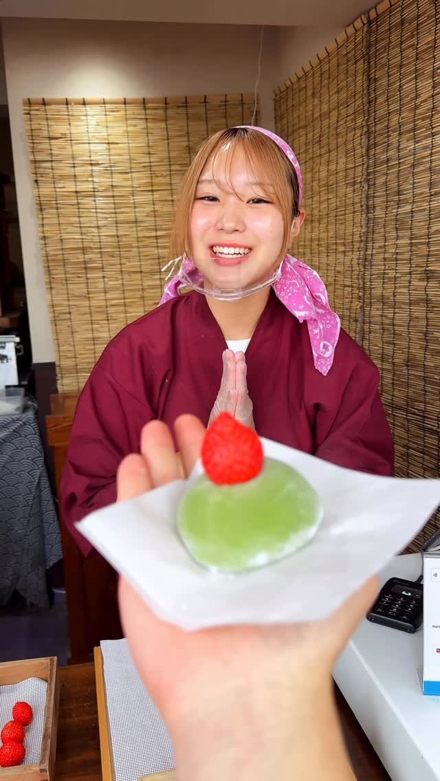 joker_gourmet 게시물 이미지: 世界一バズってる元気たっぷりお餅つきを紹介します🍡

【mochimochi】
◎抹茶いちご餅...