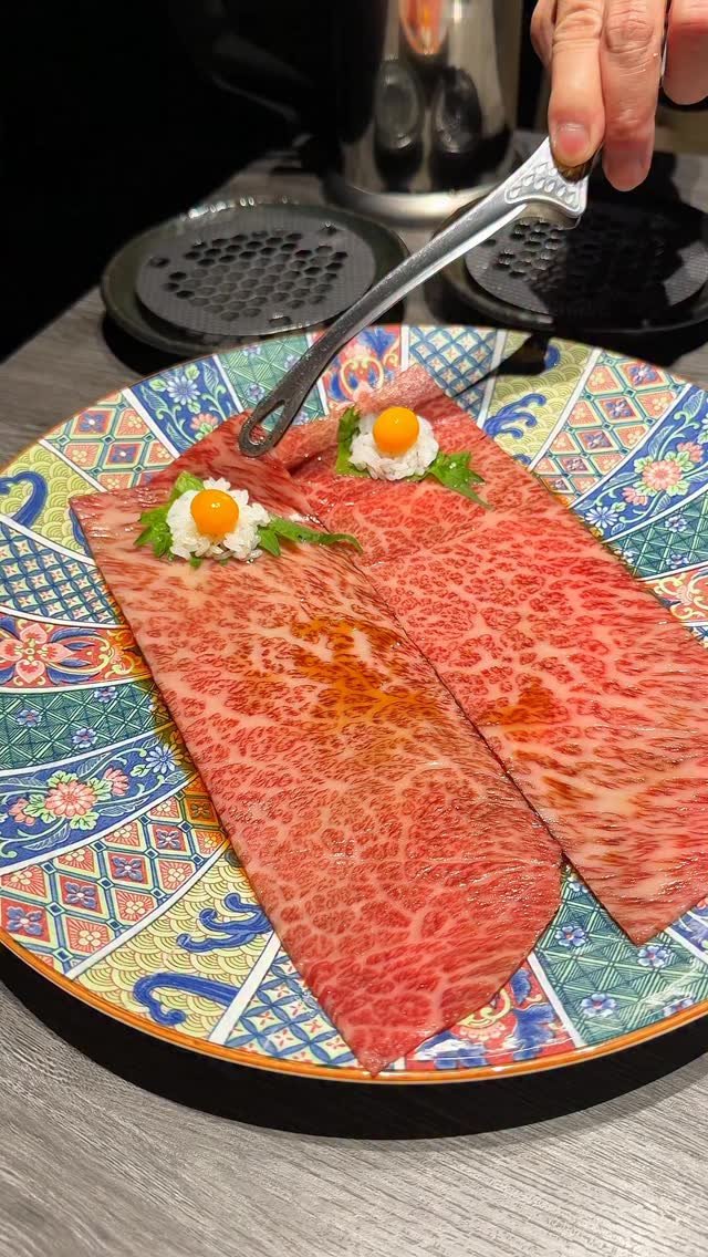 joker_gourmet 게시물 이미지: 綺麗に折り畳んで食べる三角巻きすき焼きを紹介します🥩

【焼肉 うし幸】
◎極幸コース...