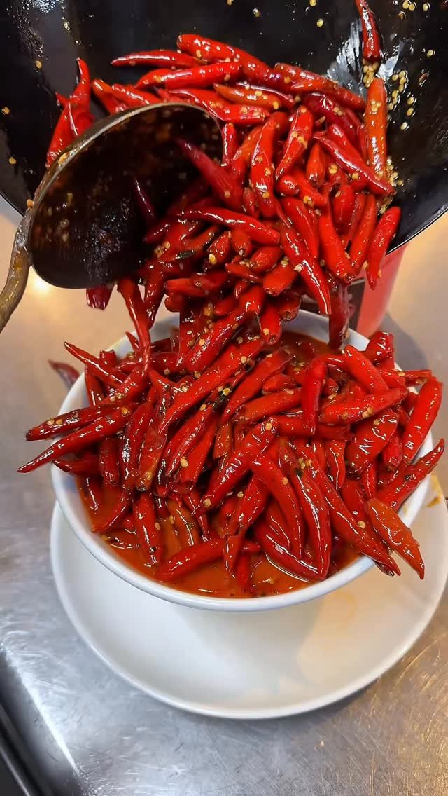 joker_gourmet 게시물 이미지: 泣く子も黙る閻魔大王もビビり倒す激辛唐辛子ラーメンを紹介します🍜

【担々麺...