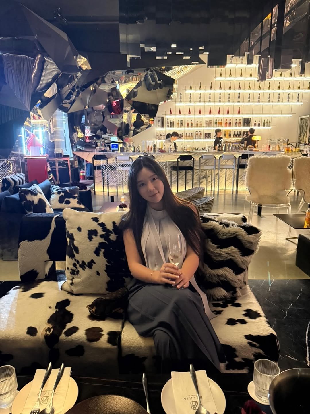 Photo shared by 이신율 on August 02, 2025 tagging @belair_cheongdam. May be an image of 3 people and text.
