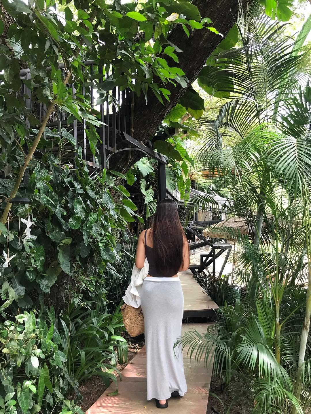 Photo by 이신율 on July 08, 2025. May be an image of 1 person and text.