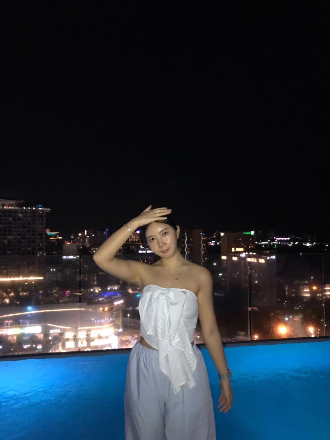 Photo by 이신율 on July 10, 2025. May be an image of jumpsuit and night.