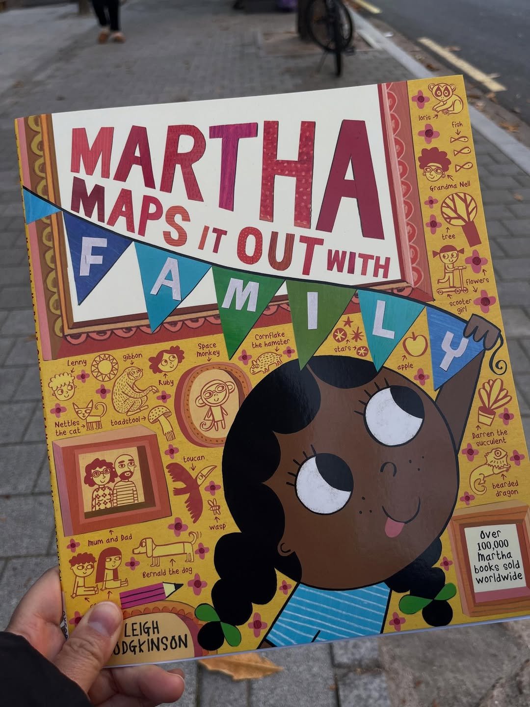 Photo by 명랑한 책방 on November 30, 2025. May be an image of map, book and poster.