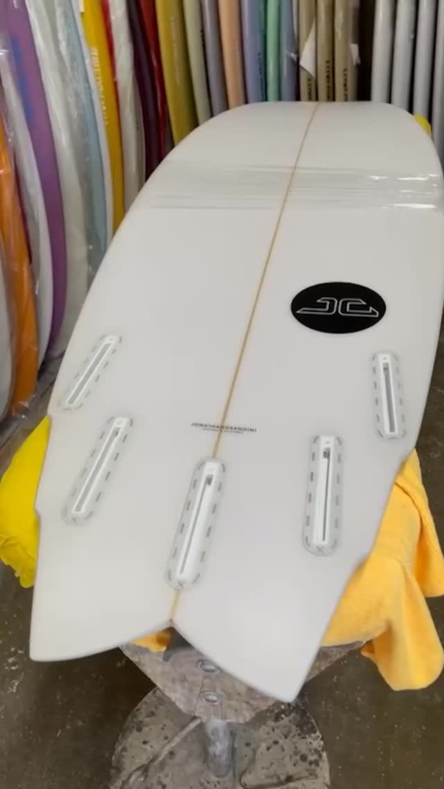 jonathangrandini 게시물 이미지: 🚀 Two strokes… and boom, you’re flying down...