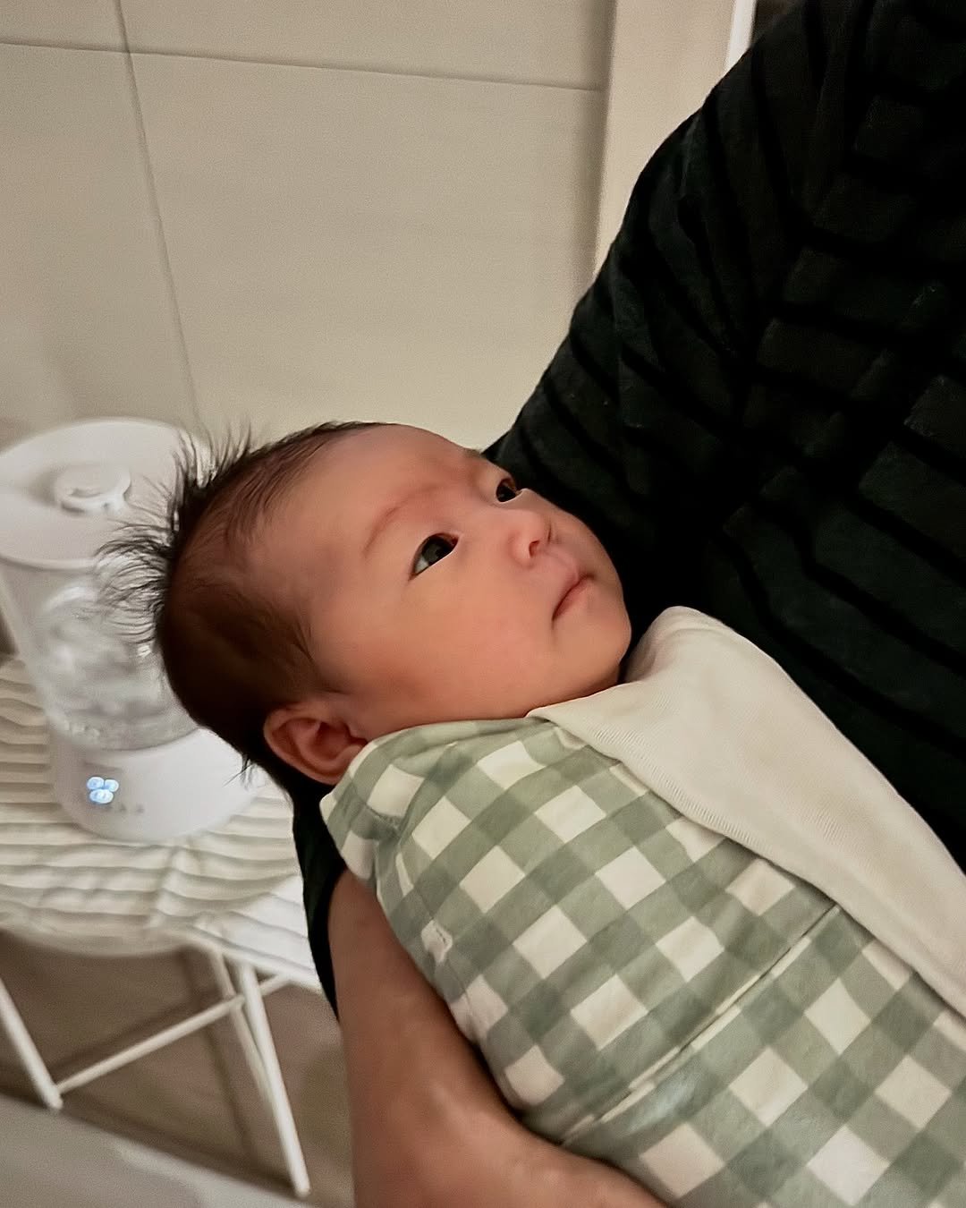 Photo by 죠니네 on March 03, 2025. May be an image of 1 person and baby.