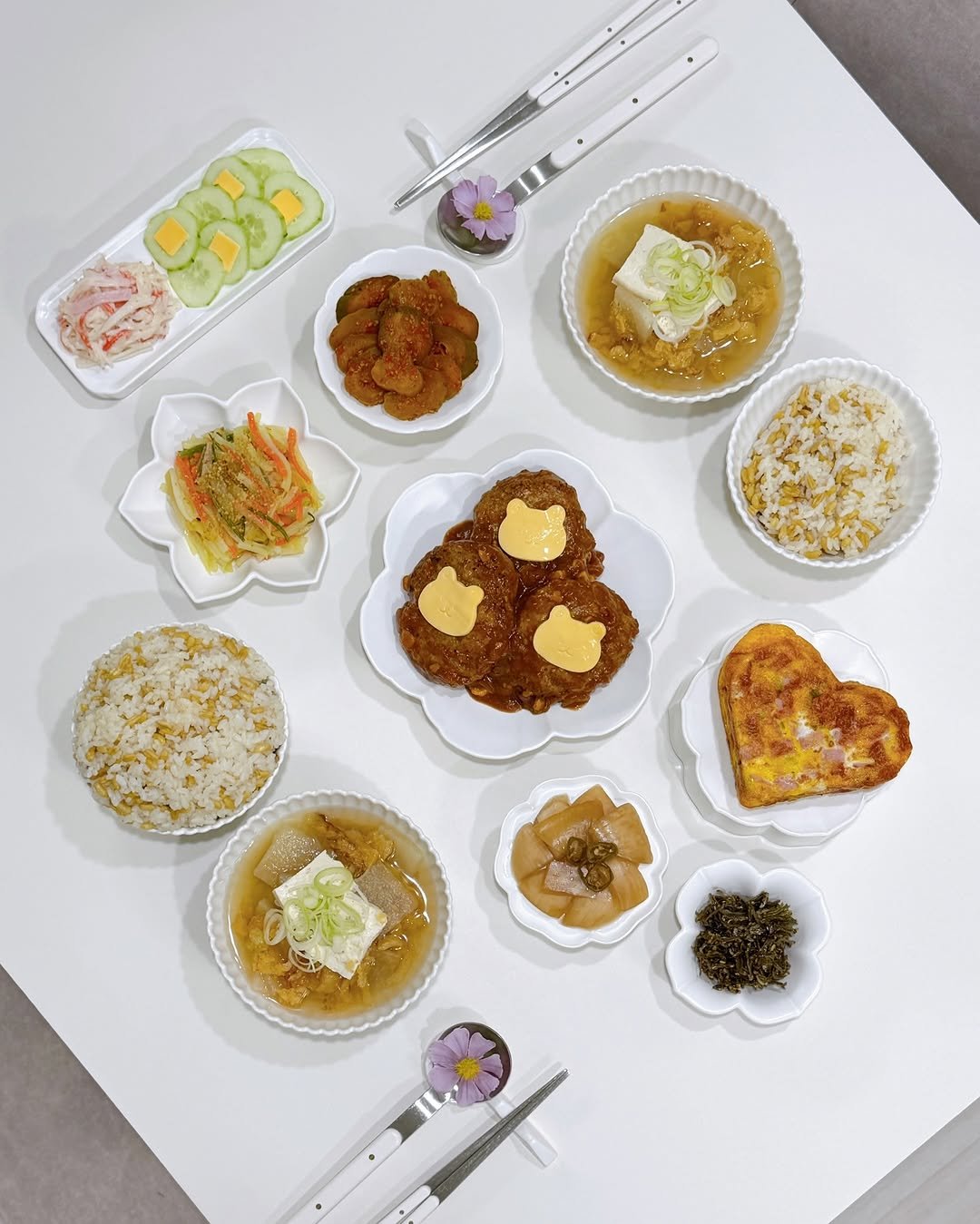 jong2_meal 게시물 이미지: 오이 크래미무침✨

오늘은 카무트밥 짓고
시원하게 맑은 황태국...