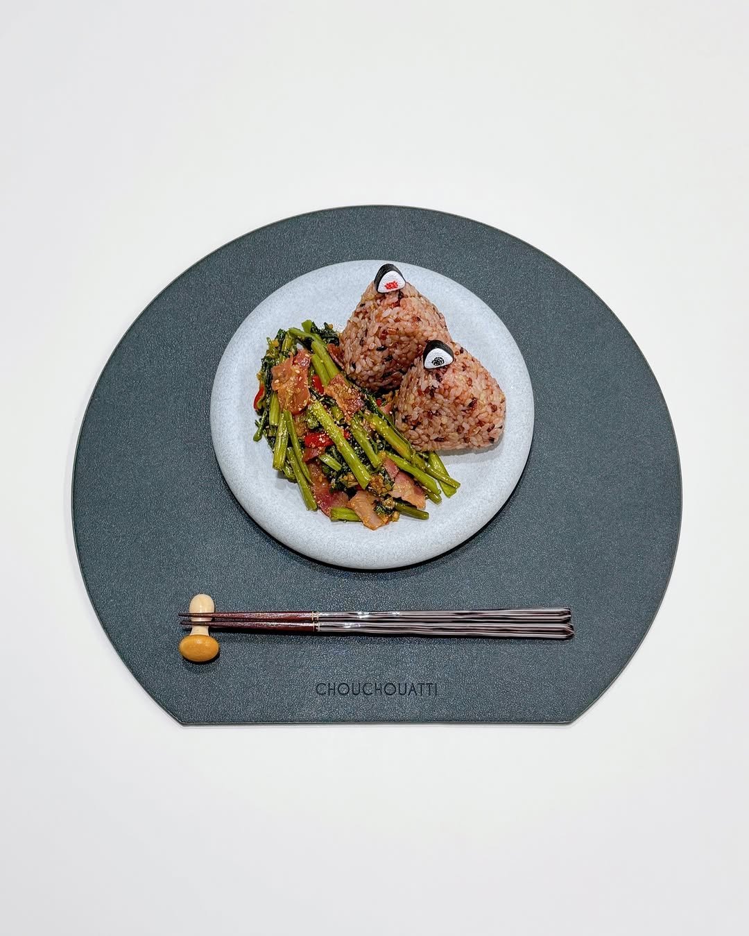 jong2_meal 게시물 이미지: 베이컨 공심채볶음✨

넘 귀엽쥬..?🍙

먹기 전에 주먹밥 겉면을
살짝 구워주면 더...