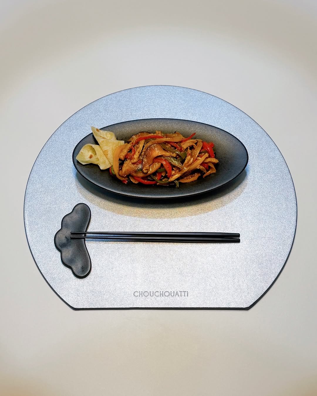 jong2_meal 게시물 이미지: 고추잡채 + 또띠아✨

원래 사진 찍을 때
주방 메인 조명을 켜는데

어제...