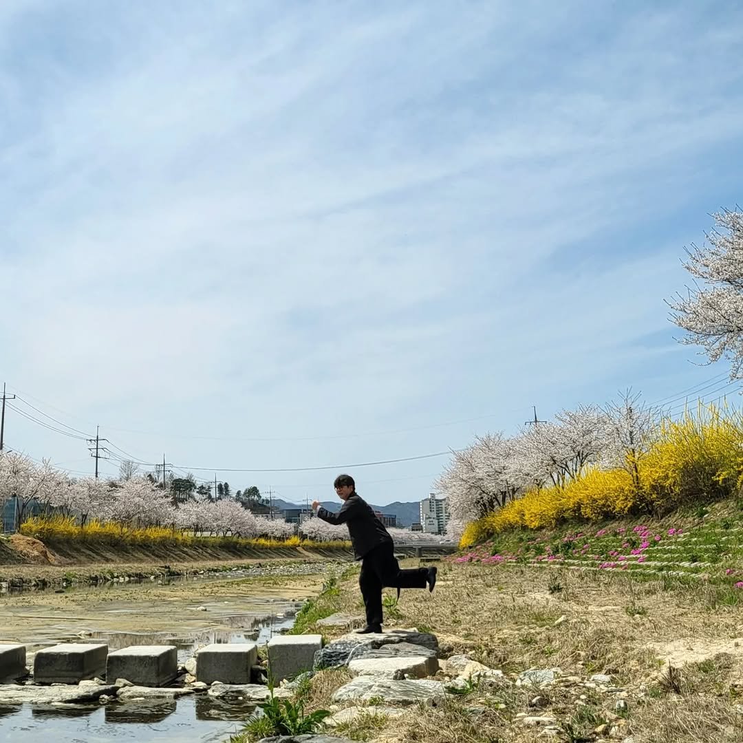 Photo by 박현종 on April 09, 2022.