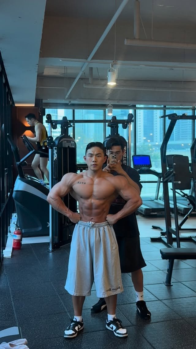 jongbae_s 게시물 이미지: 다이어트 10주차. 고생했다 나 자신.
.
.
.
COACH: @hellsik_