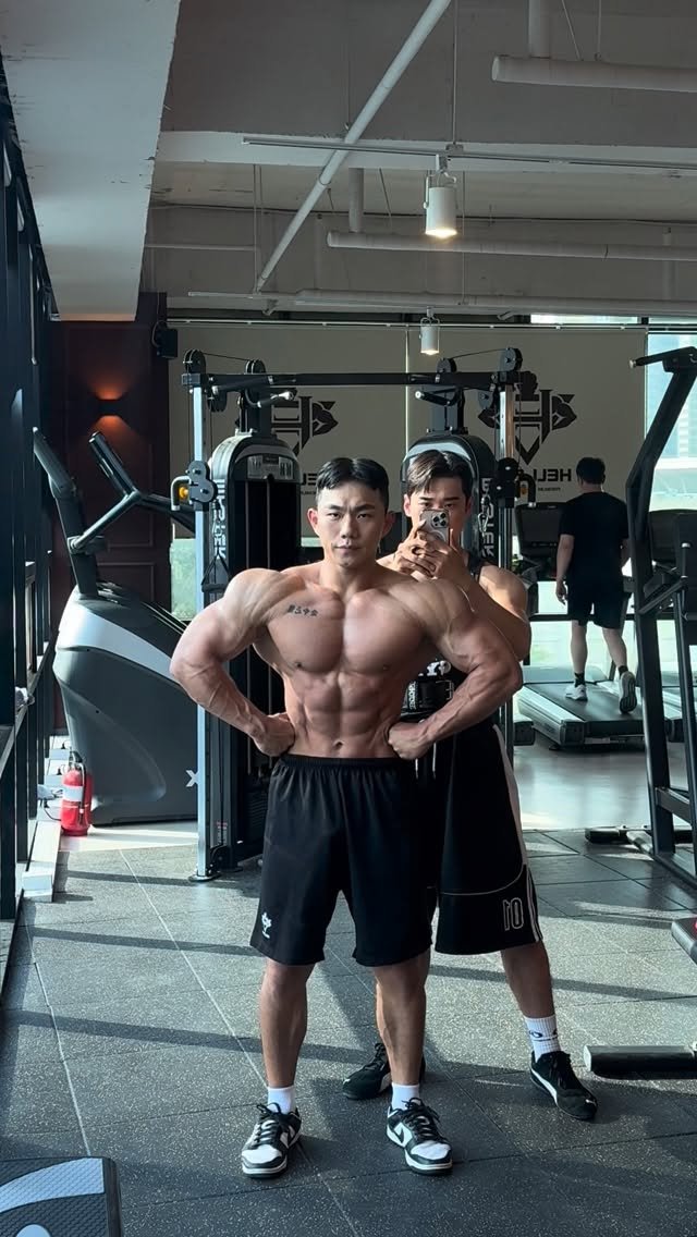 jongbae_s 게시물 이미지: 대표님과 운동후 전투력 상승🔥
.
.
.
COACH: @hellsik_