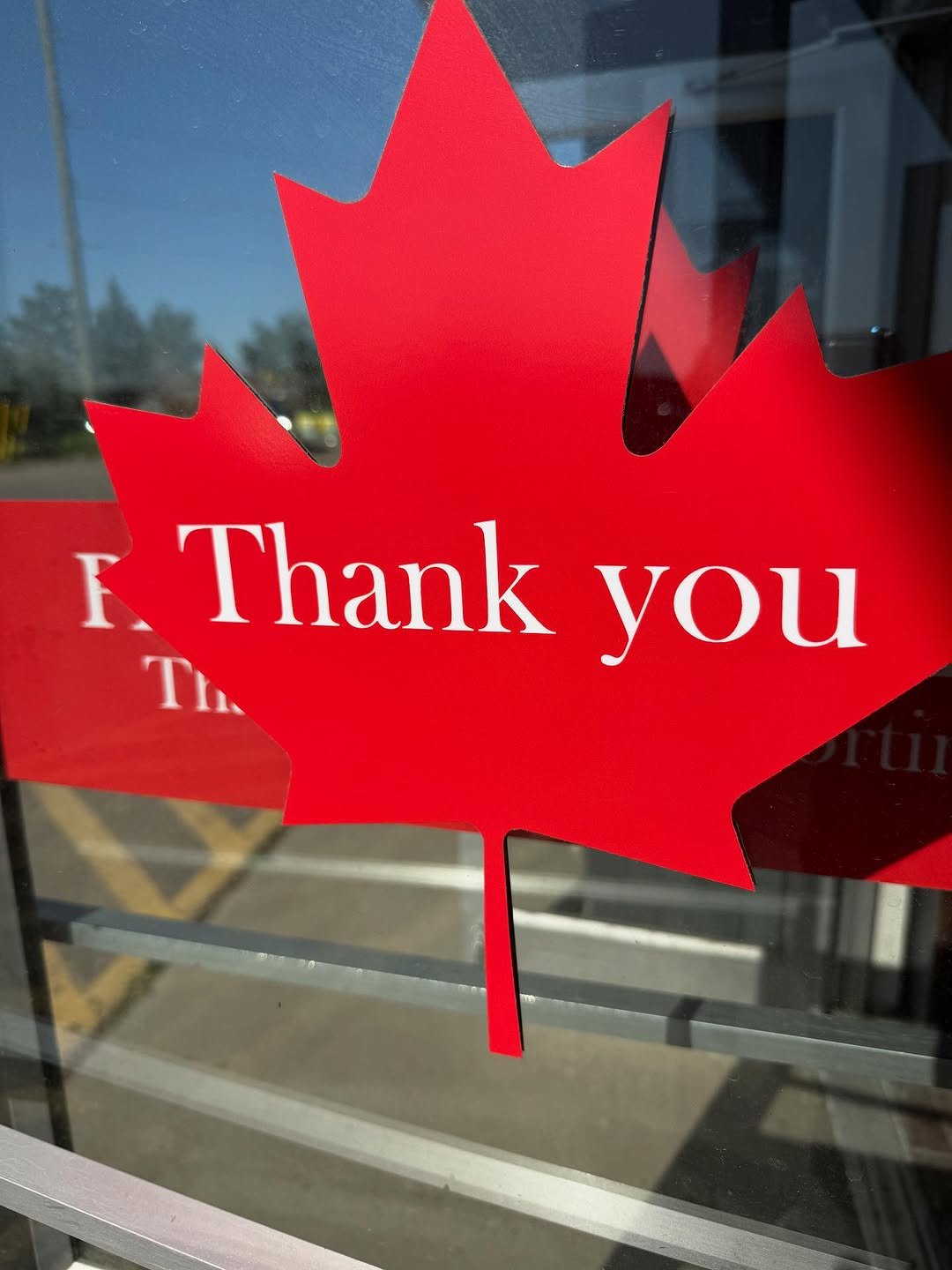 Photo by 김종호 on October 07, 2025. May be an image of flag, maple leaves, office and text that says 'F Thank you'.