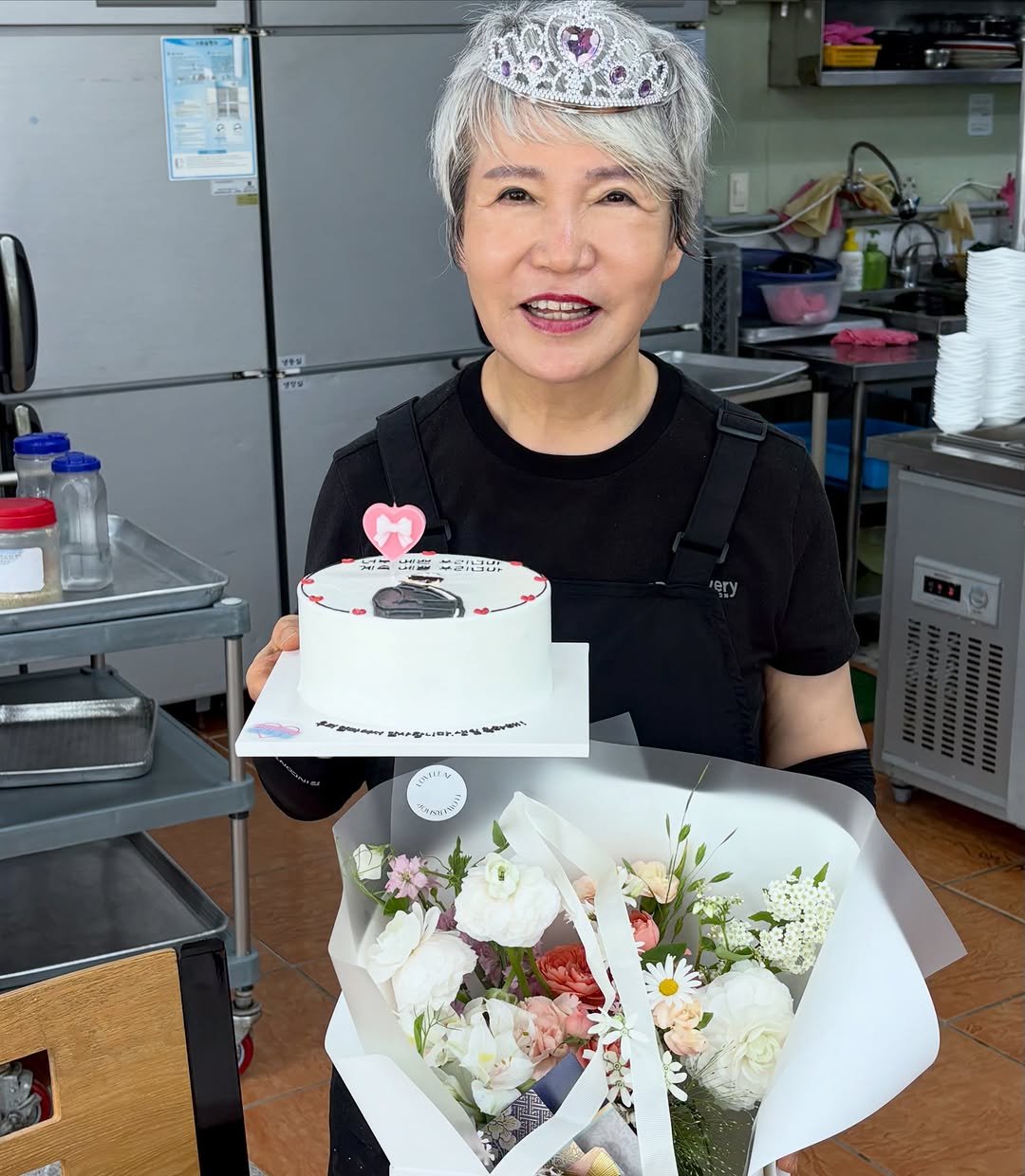 joo_yaco 게시물 이미지: 생신축하해요💓

두꺼워 보이게 만원짜리로 채웠습니다...ㅎ
어버이날...