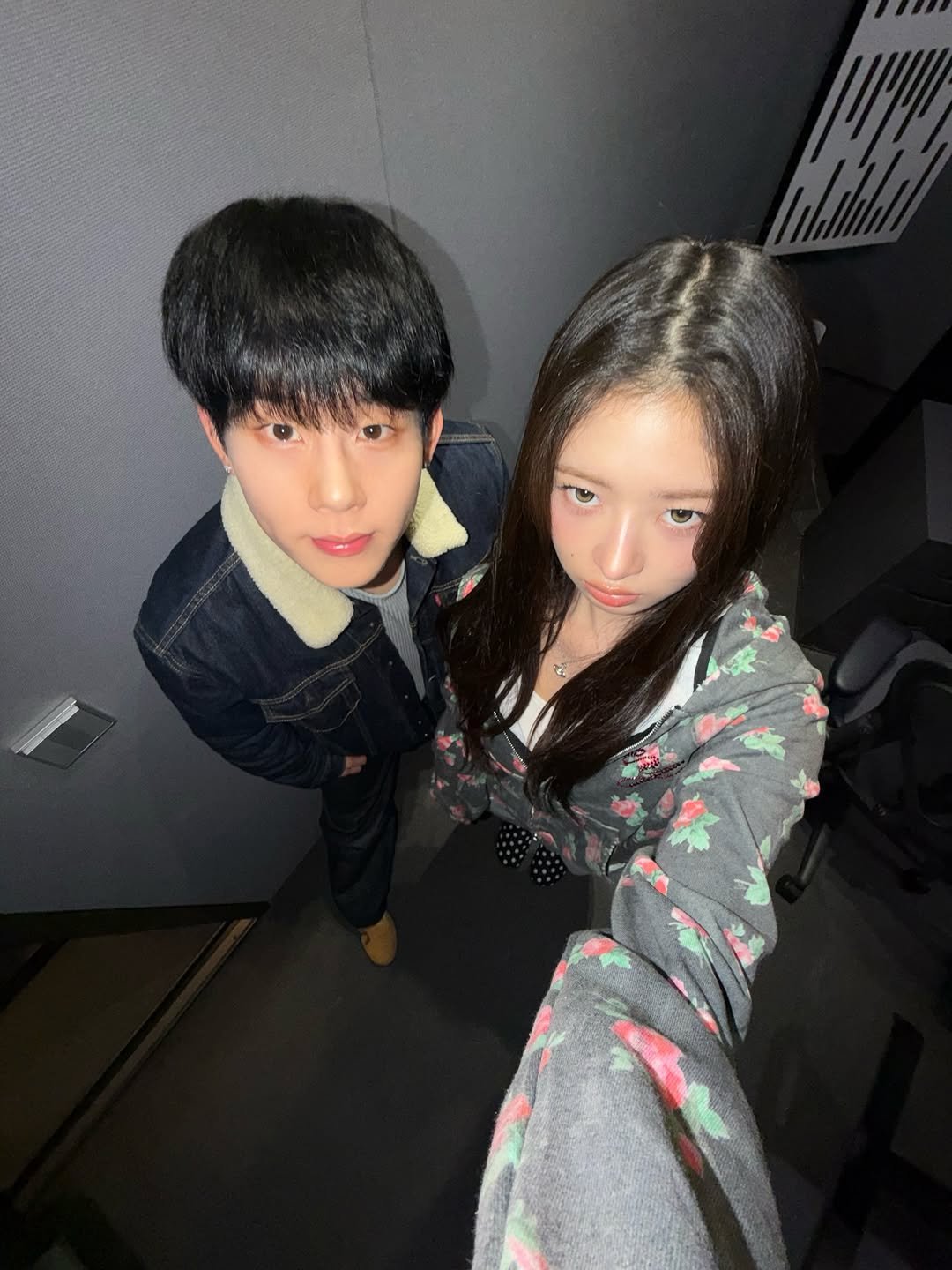 Photo shared by 주헌 joohoney on December 24, 2025 tagging @reinyourheart. May be a selfie of one or more people and text.