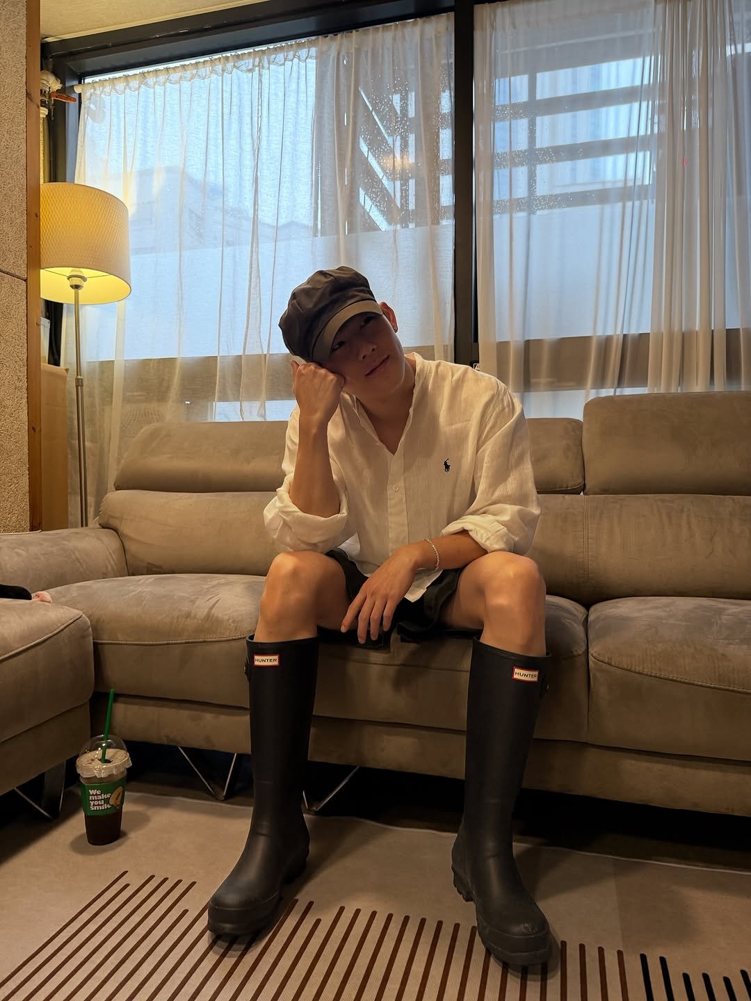 Photo by 주헌 joohoney on September 24, 2025. May be an image of wingtip shoes, boots, bolo tie and text.