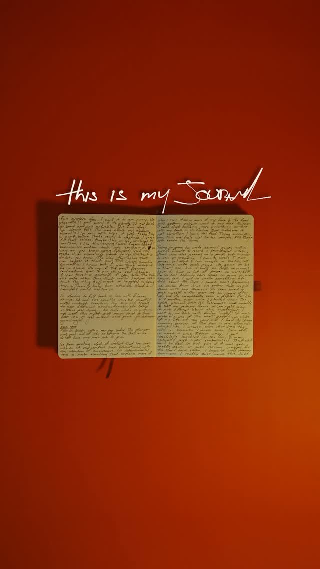 jordans.archivess 게시물 이미지: ITS FINALLY HERE!

The first hand-drawn text...