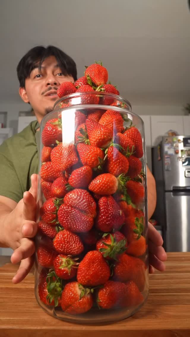 jose.elcook 게시물 이미지: It’s fix childhood strawberry milk. #howto...