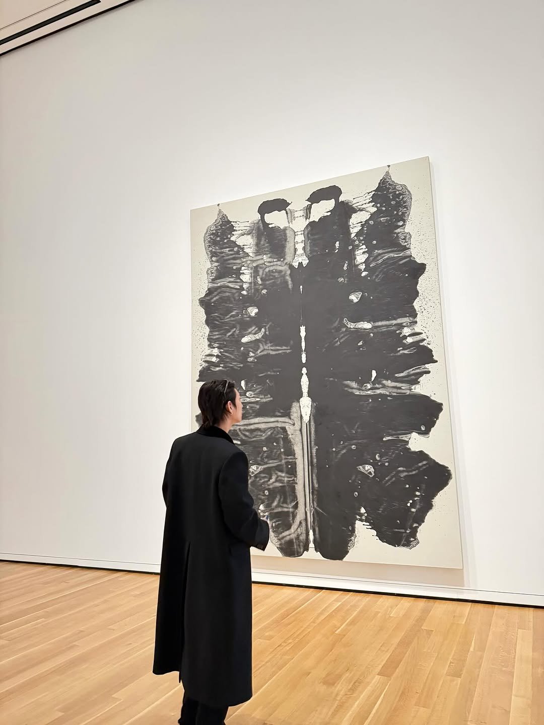 Photo by Joshua Hong on October 09, 2025. May be a black-and-white image.