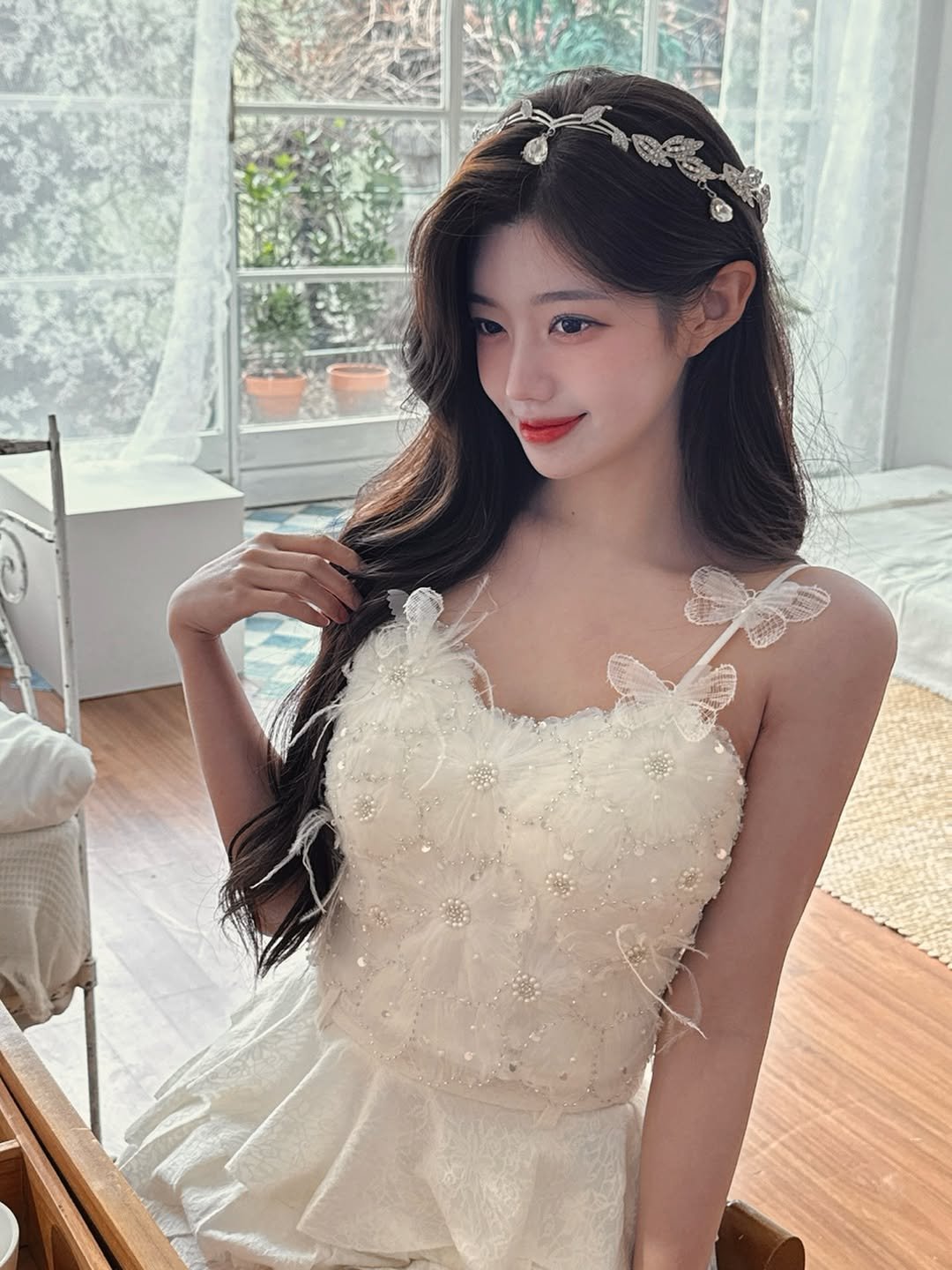 Photo by 강지은 on December 10, 2025. May be an image of one or more people, hair and dress.