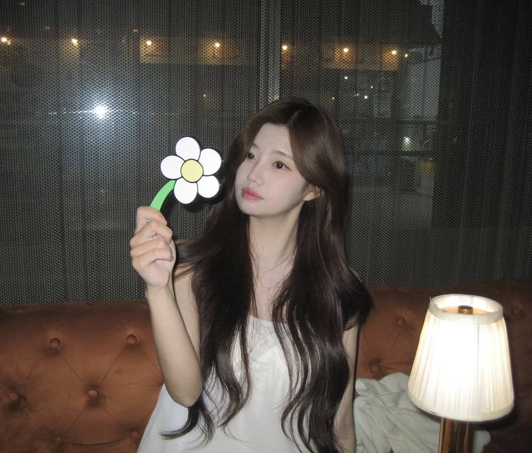 joy_vyv 게시물 이미지: @infresh_official  내 애착 손거울 ..💛
진짜 예쁘고 귀엽고 달고...