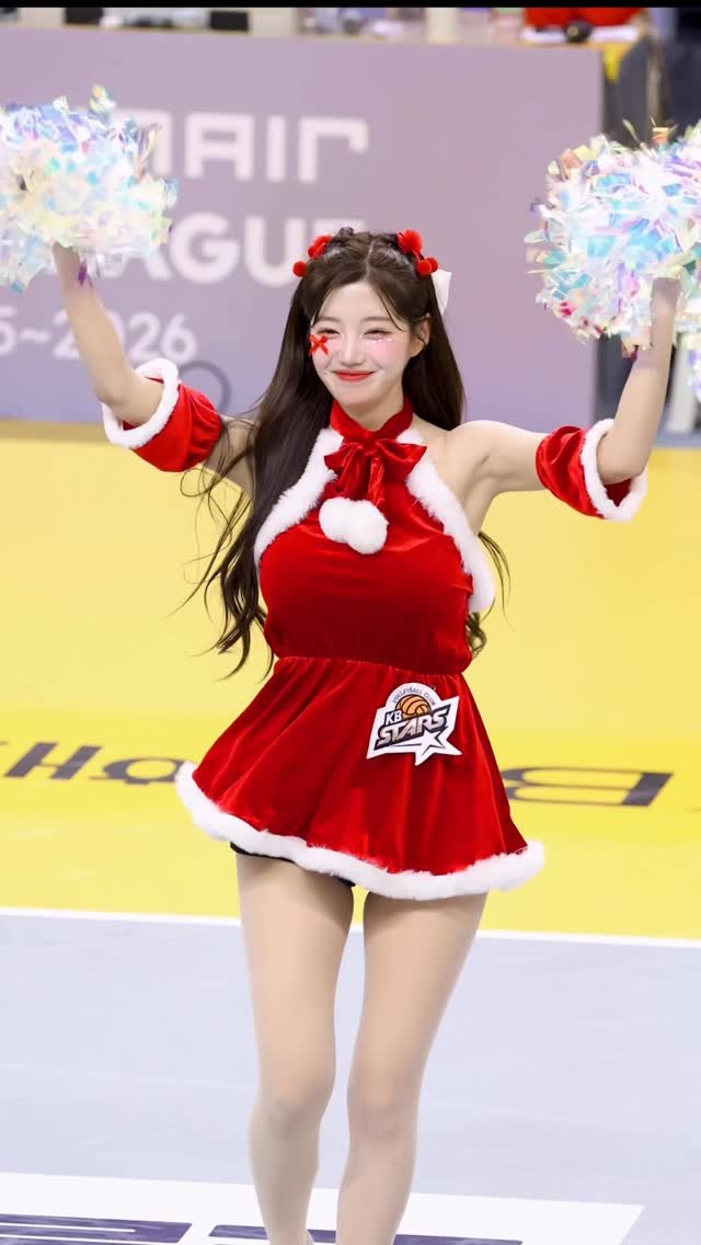 joy_vyv 게시물 이미지: 메리크리스마스🎄 kb산타지은🎅🤍❤️ 
All I Want for christmas...