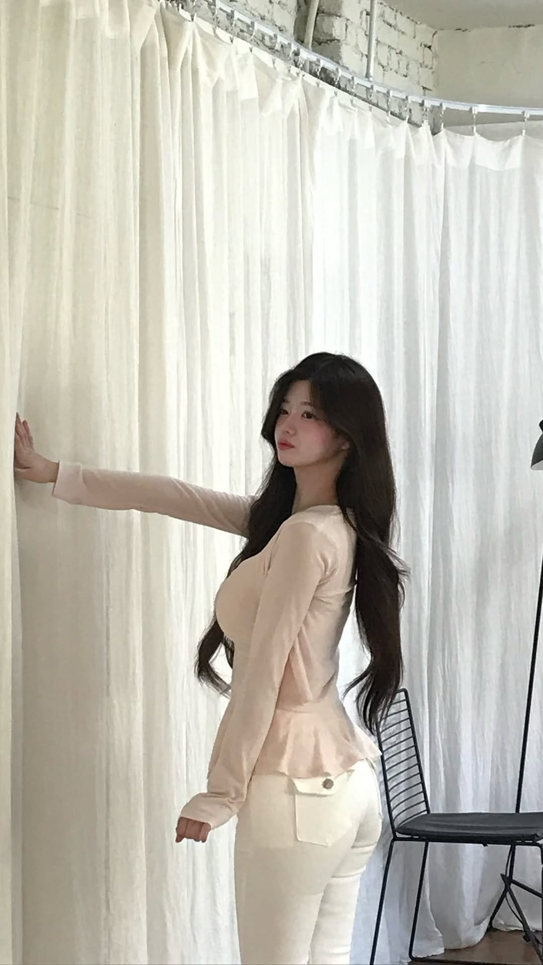 joy_vyv 게시물 이미지: 이 노래 아는 사람?🙌