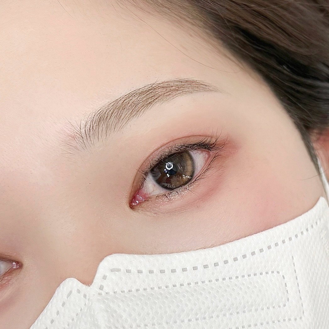 joybrow_japan 게시물 이미지: 眉アートメイクで、もっと洗練された印象に✨

💭 メイクなしでも美しい眉をキープしたい？
💭...