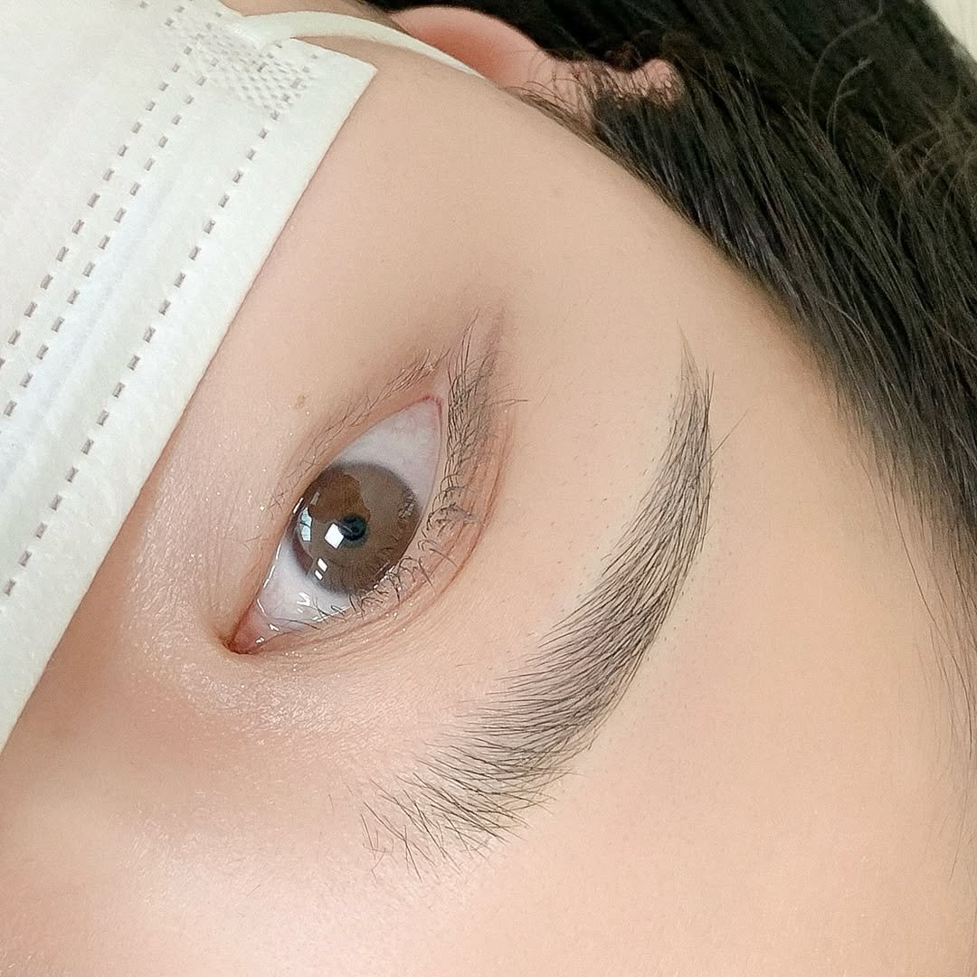 joybrow_japan 게시물 이미지: 【眉アートメイクで、こんなに印象が変わる✨】

眉はお顔の印象を決める、とても大切なパーツ💖
...