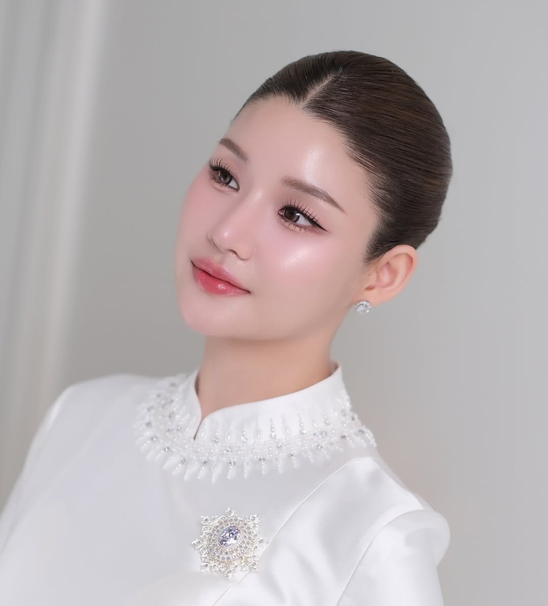 joynikah 게시물 이미지: 💐𝑻𝒉𝒂𝒊 𝒆𝒍𝒆𝒈𝒂𝒏𝒄𝒆, 𝒃𝒍𝒆𝒏𝒅𝒆𝒅 𝒘𝒊𝒕𝒉 𝑲-𝑩𝒆𝒂𝒖𝒕𝒚...