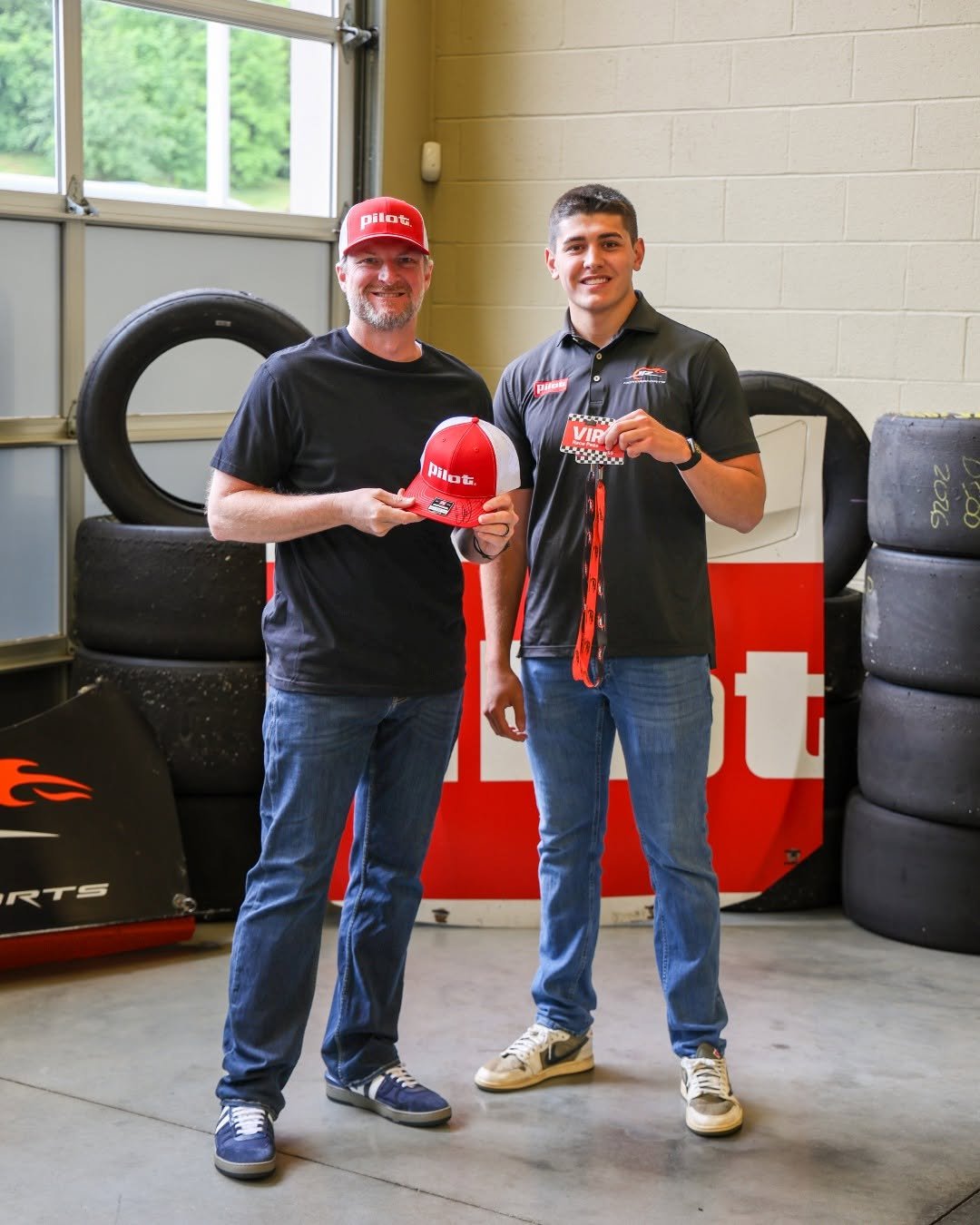 jrmotorsports 게시물 이미지: 🏎️ 🏁DAYTONA RACE GIVEAWAY 🏁🏎️

We’re sending...