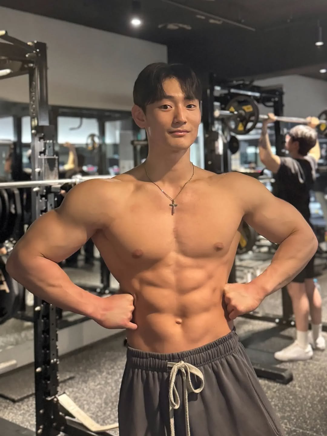 judybuilder 게시물 이미지: 인플루헌서가 찍어준 비시즌 바디체크💪🏽
@heonseojung

반복되는 일상...