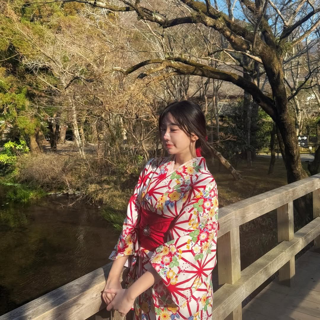 Photo by Judy 쭈디 on March 13, 2026. May be an image of Fushimi Inari Taisha and text.