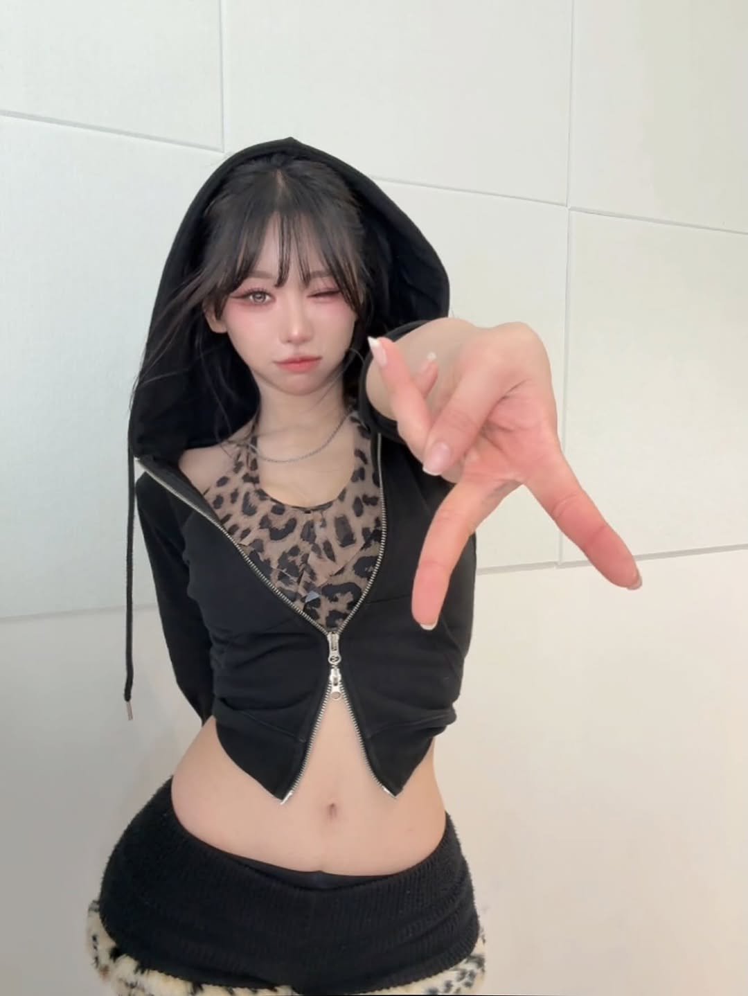 Photo shared by Judy 쭈디 on January 22, 2026 tagging @aimable_sua, and @aimable_hwi. May be an image of one or more people, hair, top, cloak, costume and text.