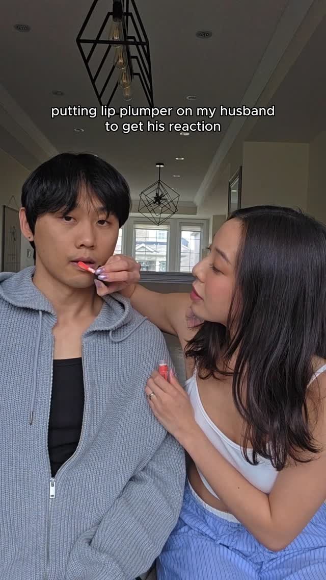 julesxandy 게시물 이미지: "Ok, im fine" ... *5 seconds later* "it's...