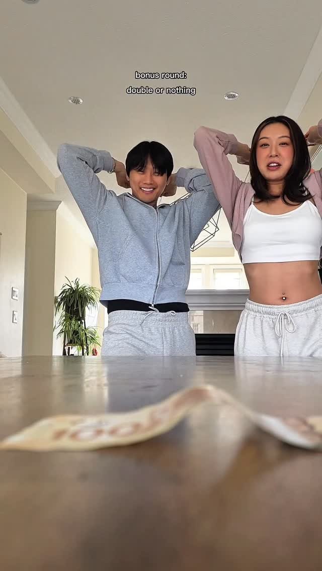 julesxandy 게시물 이미지: Sometimes simple games are the best 🤣 

SAVE...