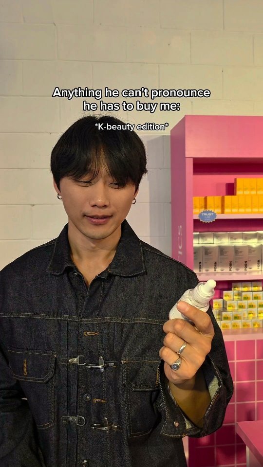 julesxandy 게시물 이미지: He tried his best 🤣 

Did you know how to...