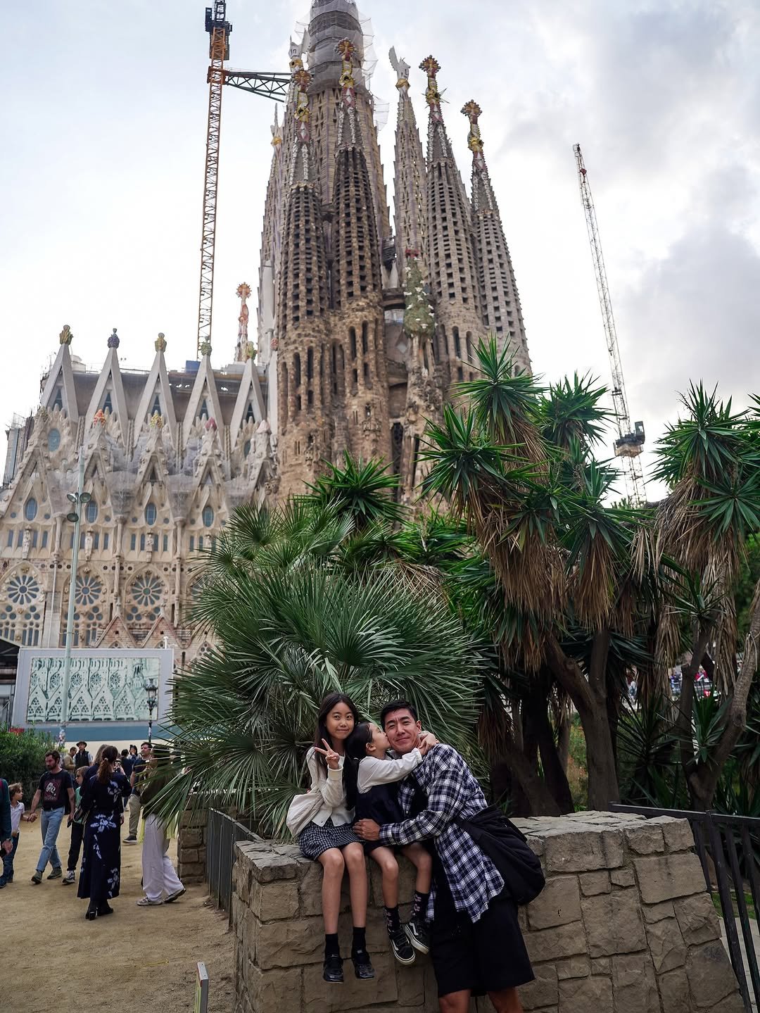 Photo by Junhyeok__s on November 03, 2025. May be an image of La Sagrada Familia and text.