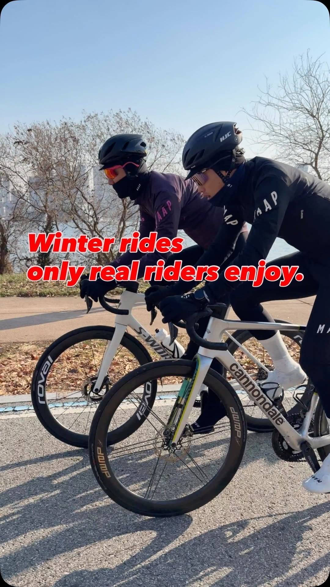 jun.hyeok__s 게시물 이미지: 한국 내셔널 챔피언과 아이언맨🔥
겨울 라이딩 쉽지 않지만 따듯한 의류입고 텅빈 한강...