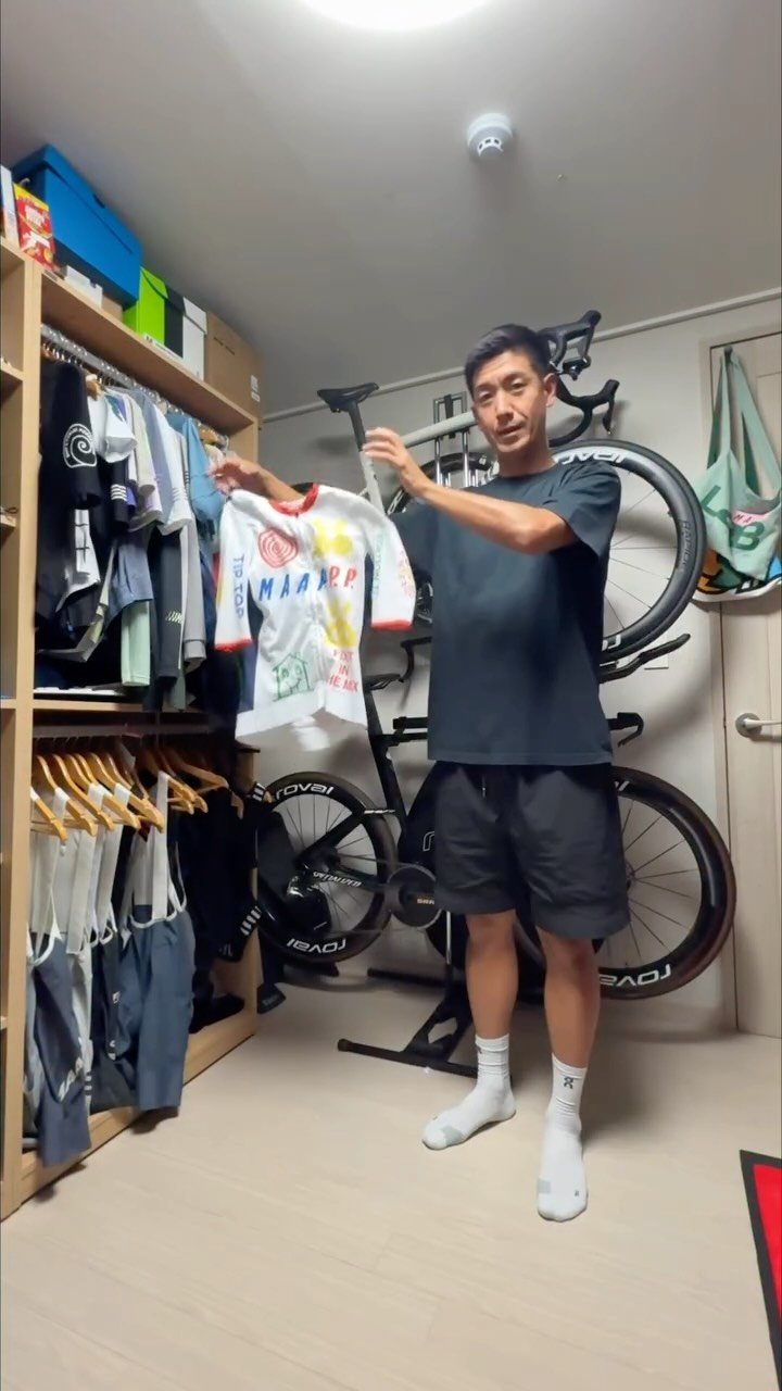 jun.hyeok__s 게시물 이미지: 내일 뭐 입을까?🧐

#maap #maapapparel 
#cycling...