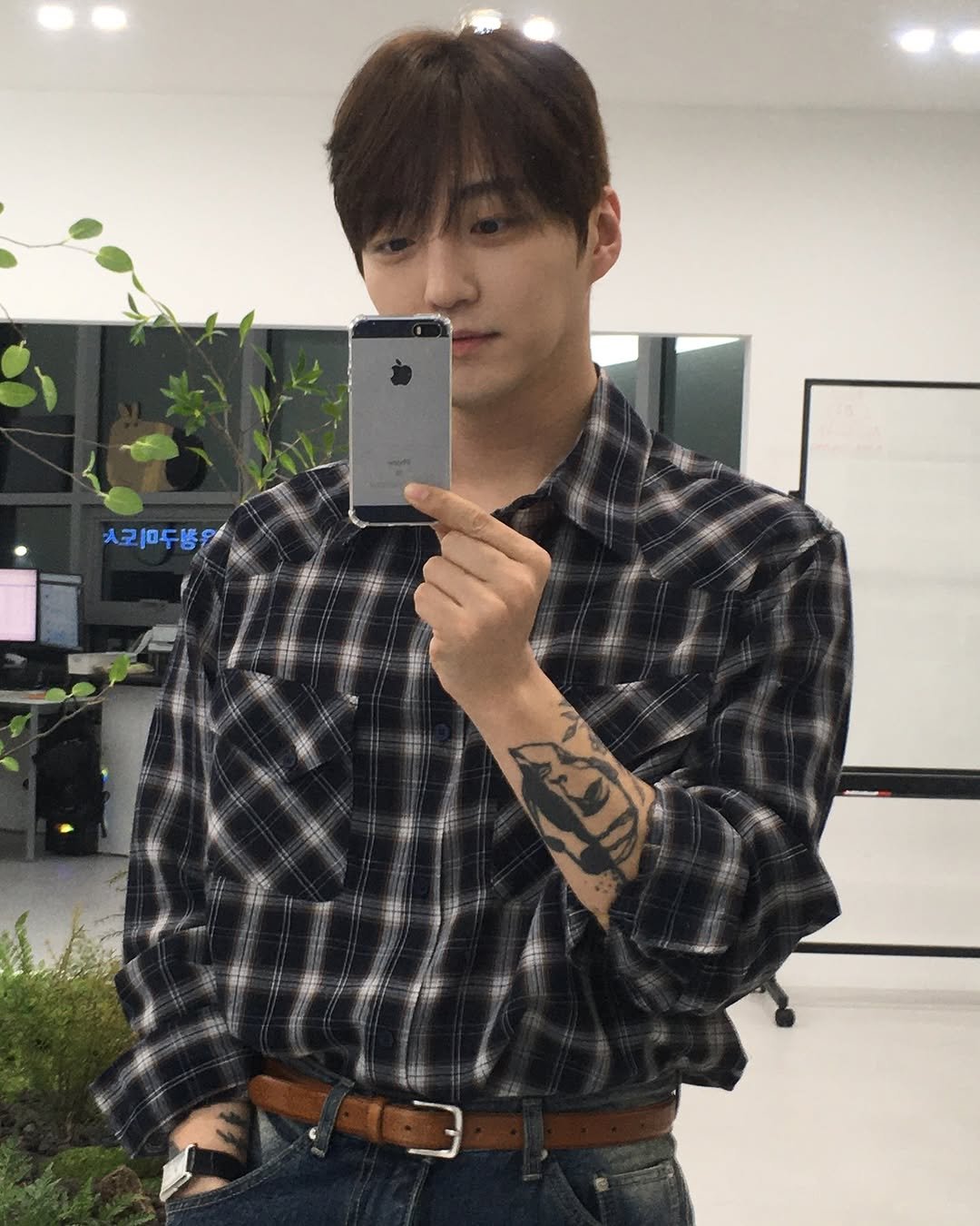 Photo by 준브로 JUNBRO / ᴊᴜɴᴏ on April 10, 2025.