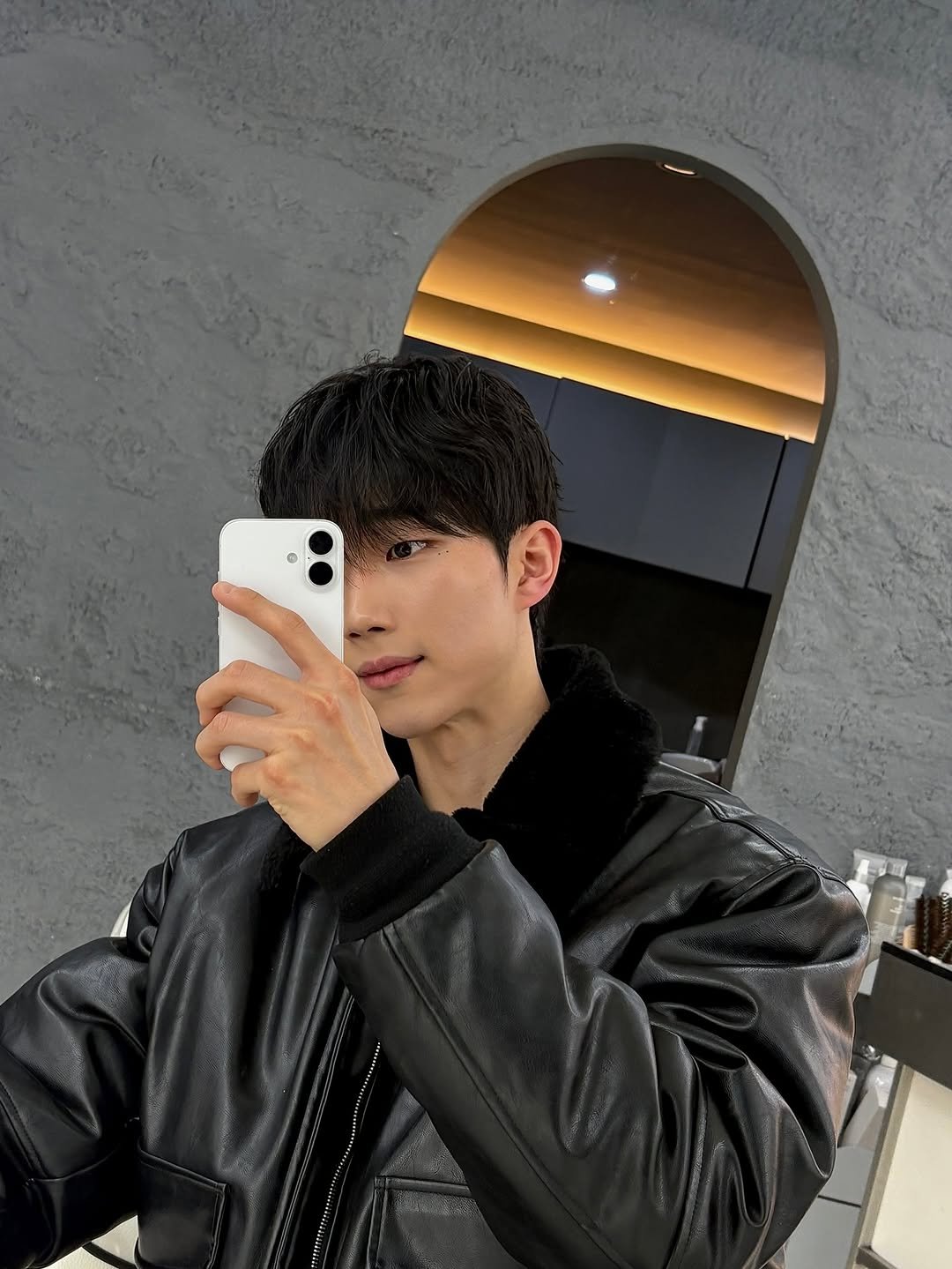 juneasy__ 게시물 이미지: 헤이밥 헤이밥 헤이밥 헤이밥 🦊(4kg 쪘단 얘기)
@avant_wonmin  올해...