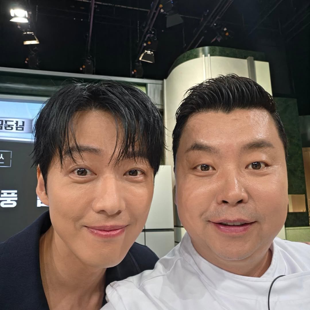 jung_hoyoung_caden_ 게시물 이미지: 오늘저녁 냉장고를 부탁해 ♡♡
오늘은 남궁민배우님의 냉장고를 털어 보겠습니다...