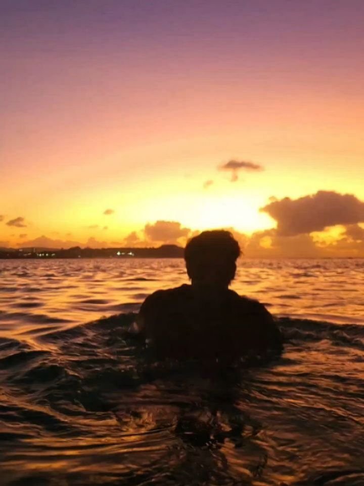 jungbae.trip 게시물 이미지: 📍 초딩 동창들과 갔던 해외 여행지,  괌🏝

20살, 겨울방학중 단톡방에...