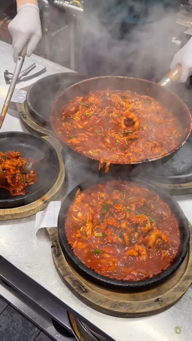 junghyun.lg 게시물 이미지: 전주 줄서서먹는 35년 매운 낙지볶음 #다산돼지와낙지
노하우도 있지만, 가장...