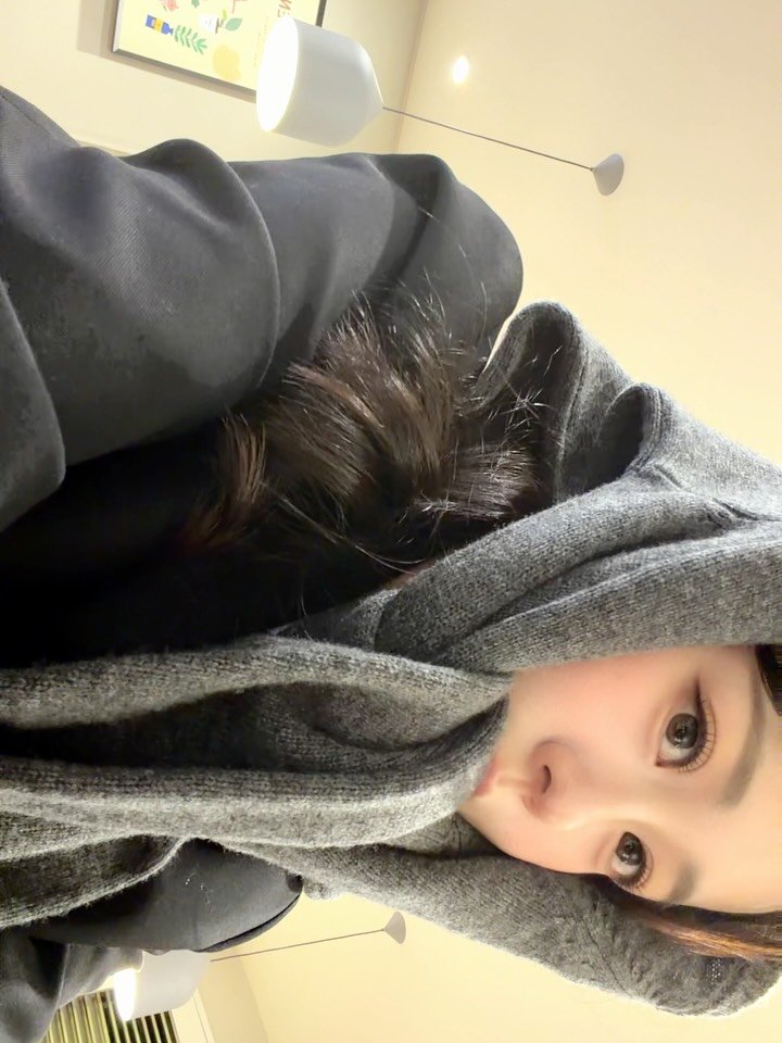 jungsungaa 게시물 이미지: 가을과 겨울 사이 🍁🎄♥️